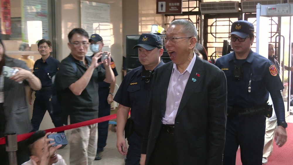 柯文哲、應曉薇交保　北檢抗告成功　高院發回北院更裁