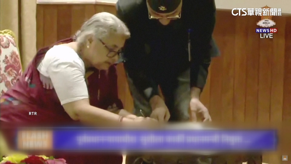 前大法官卡齊宣誓就任尼泊爾總理　帶領過渡政府