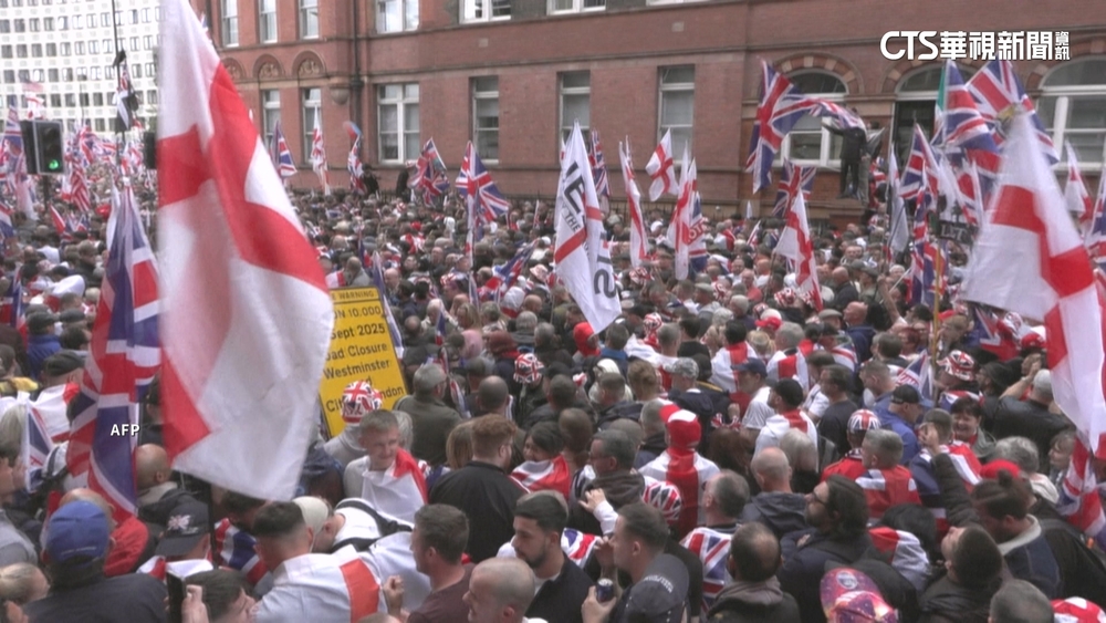 英15萬人上街反移民　極右翼者高呼「文化革命」