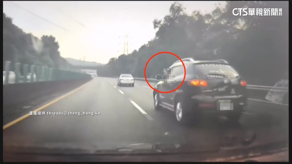 扯！國道行車糾紛「追車掏槍」　駕駛爆8月也亮槍