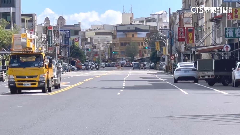 宜蘭市泰山路標線歪斜　民眾驚！公路局：工程未完工