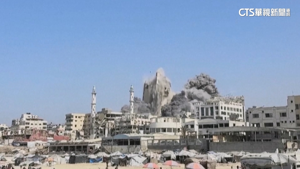 以軍空襲加薩第一高樓　瞬間坍塌煙塵竄天