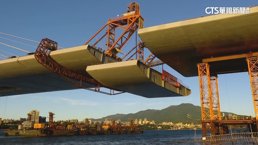 淡江大橋世界級地標明年開通　中央挹注逾6成.地方4成