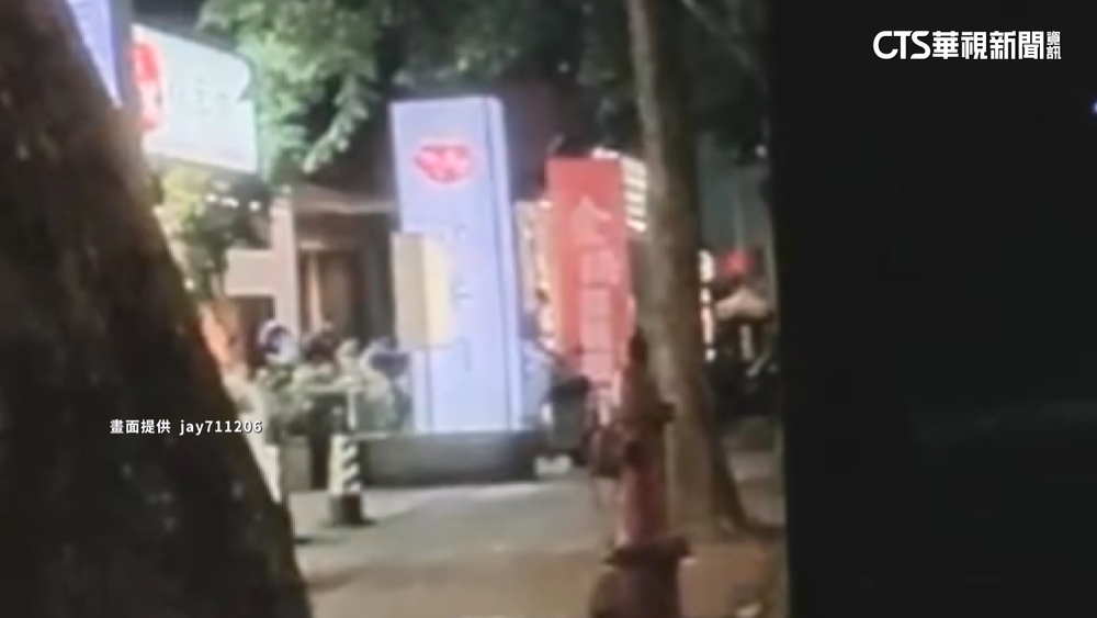 餐廳氣爆.噴火1員工傷　消防：瓦斯爐操作不慎