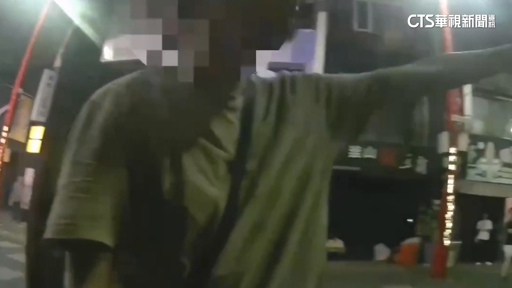 半夜失控大鬧西門商圈　男當街怒摔腳踏車遭管束