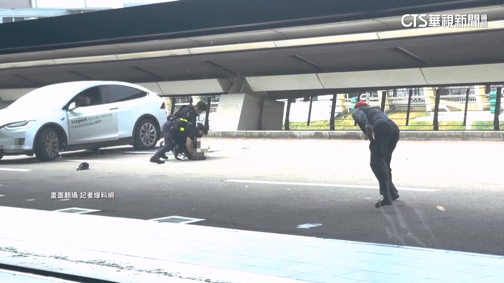 桃機傳槍響！　白牌車疑違規載客拒檢　警轟8槍壓制