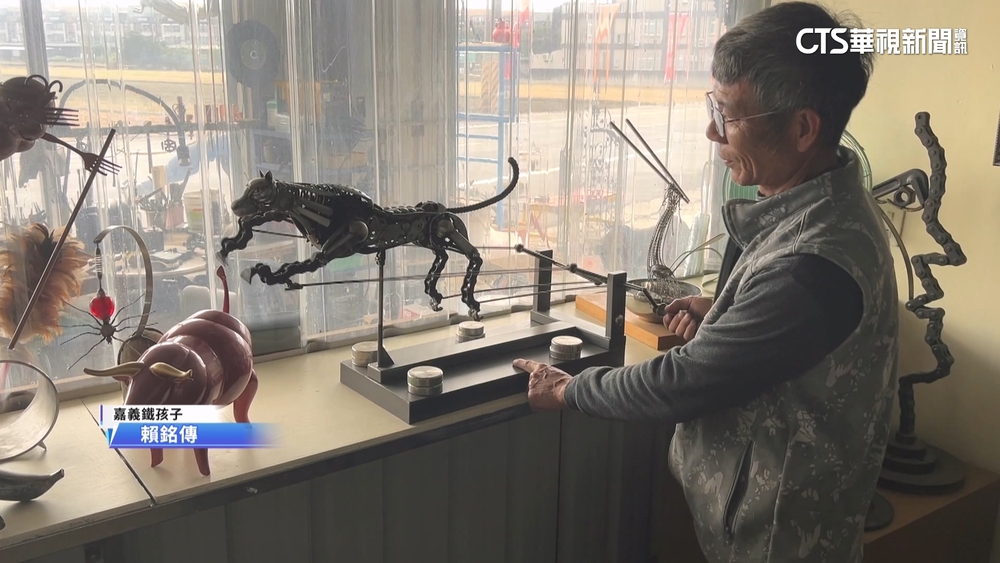 鍋碗瓢盆能用卻丟棄　「嘉義鐵孩子」為環保做藝術品