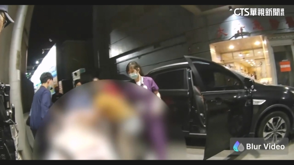 婦登山遭龜殼花咬傷命懸一線　警開道5分鐘送醫救命