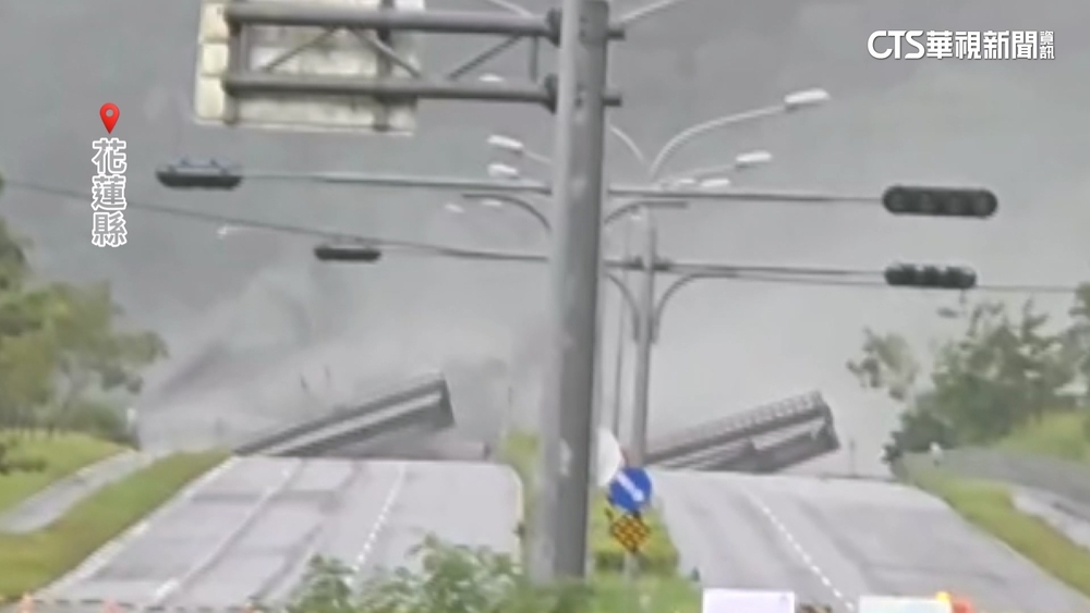 堰塞湖溢堤沖斷馬太鞍溪橋　「兩次溢流」3地警戒