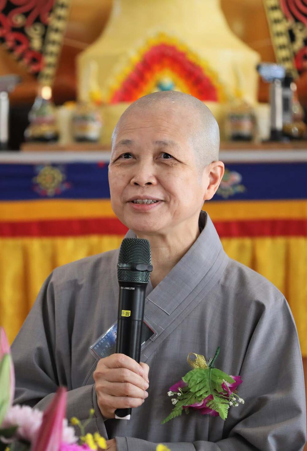 謝寒冰稱「釋昭慧沒納稅、名車代步」　　釋昭慧：追究法律責任、索賠金供賑災