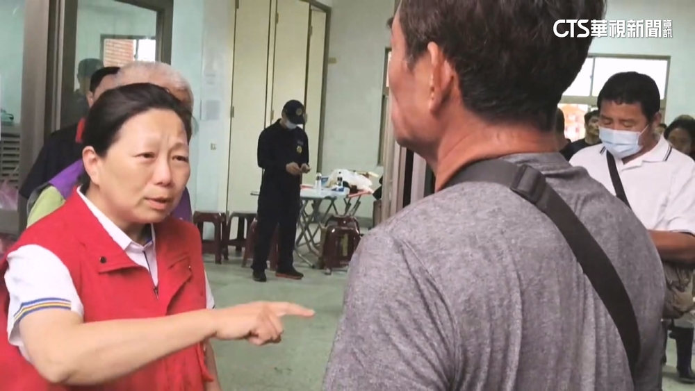 罹難者家屬當面質疑「沒通知撤離」！　徐榛蔚：再來了解