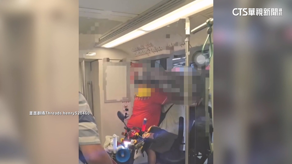 動線問題爆衝突！　兩男高捷車廂內上演全武行