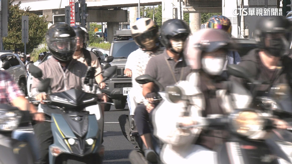 公館圓環拆除　騎士小巷迴轉　民眾憂出「撞」況