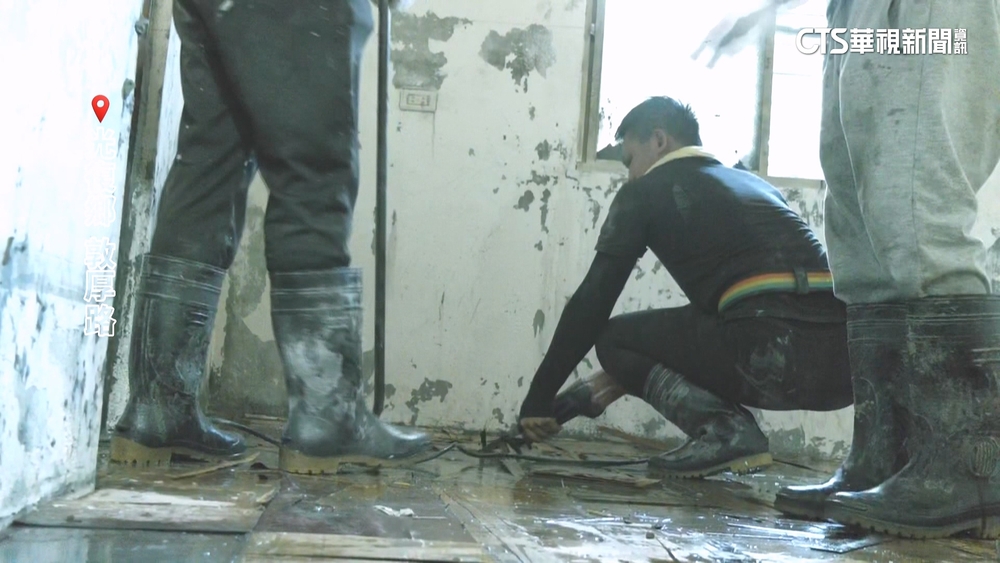 憂受災戶長者無力清理　「拆除超人」兼水電工出動