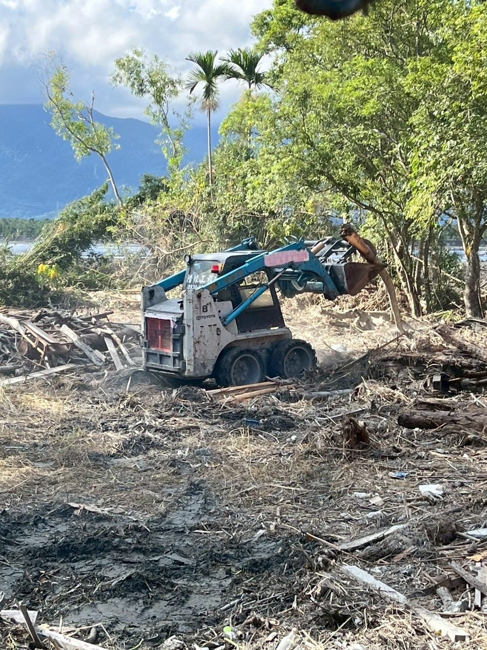 童子賢與和碩捐2千萬支援花蓮賑災　調派機具加速災後清理復建