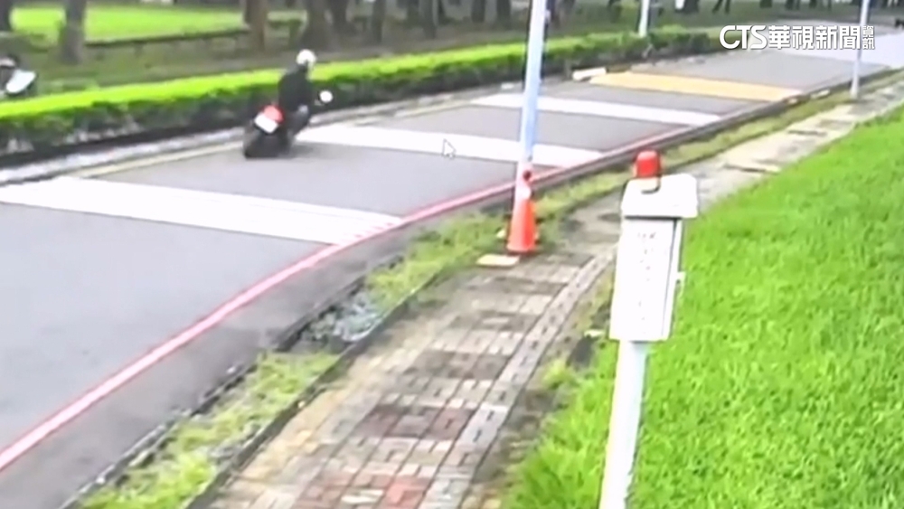17秒奪命撞影曝！　屏科大男「過彎失控」魂斷校園