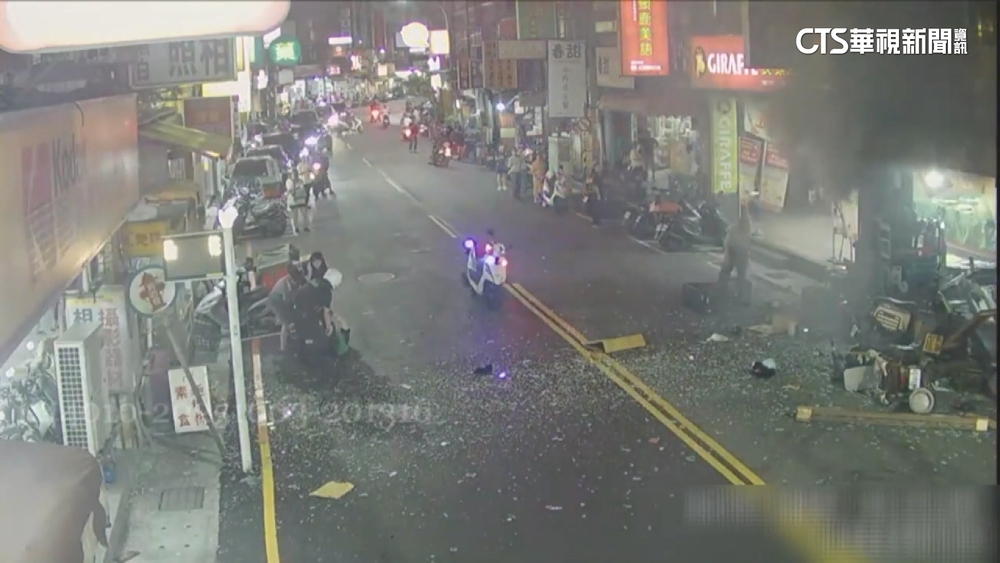 疑更換瓦斯不慎　蘆洲自助餐店氣爆7人受傷送醫