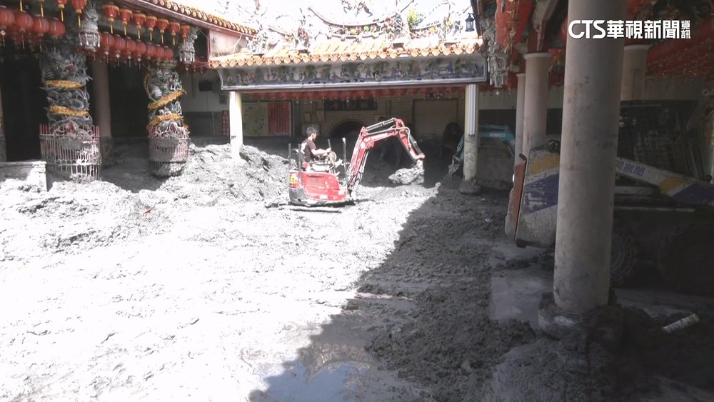 佛祖街保安寺志工多　憂影響機具救援進度　已封街管制