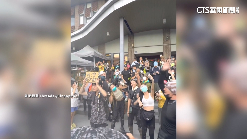 「鏟子超人」合唱島嶼天光　李明璇怒批：青鳥下流噁心