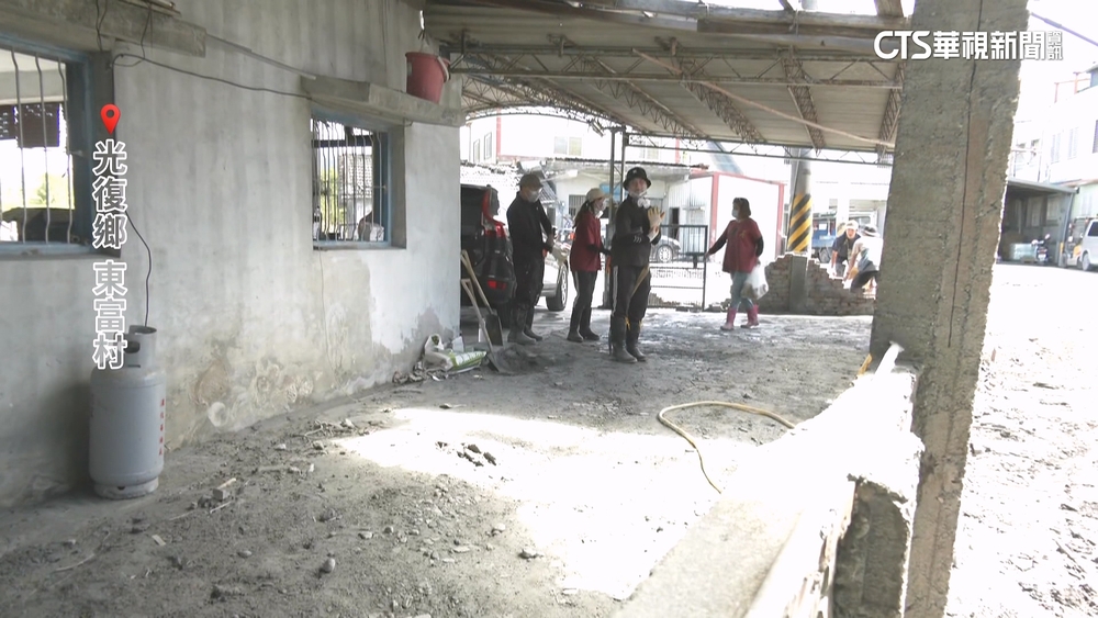 官員視察後卻無下文？　災民謝志工傾力幫忙