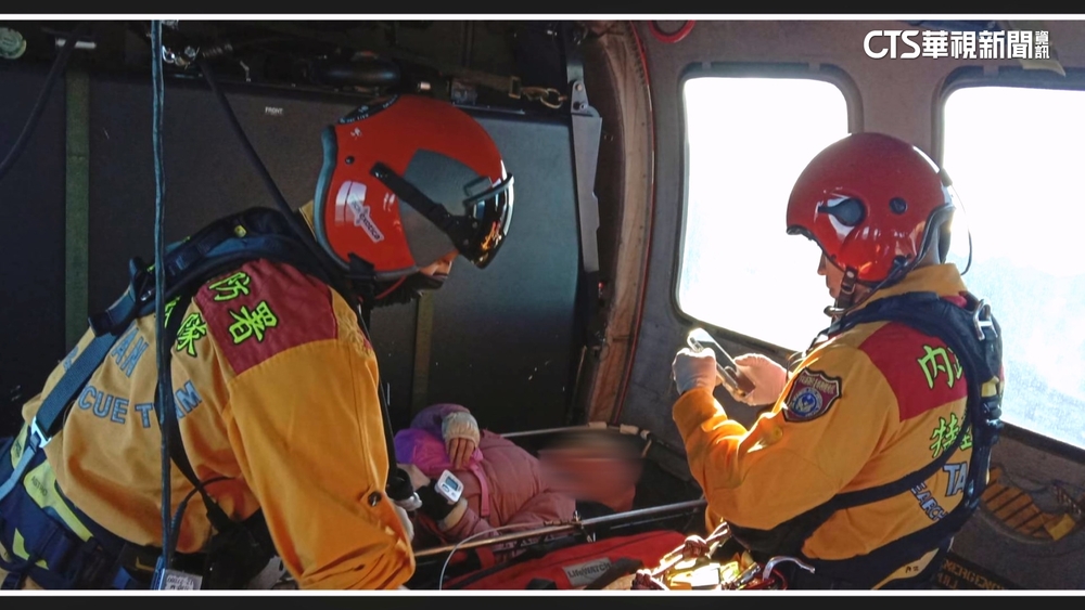48歲女山友攀南湖大山骨折　黑鷹直升機救援