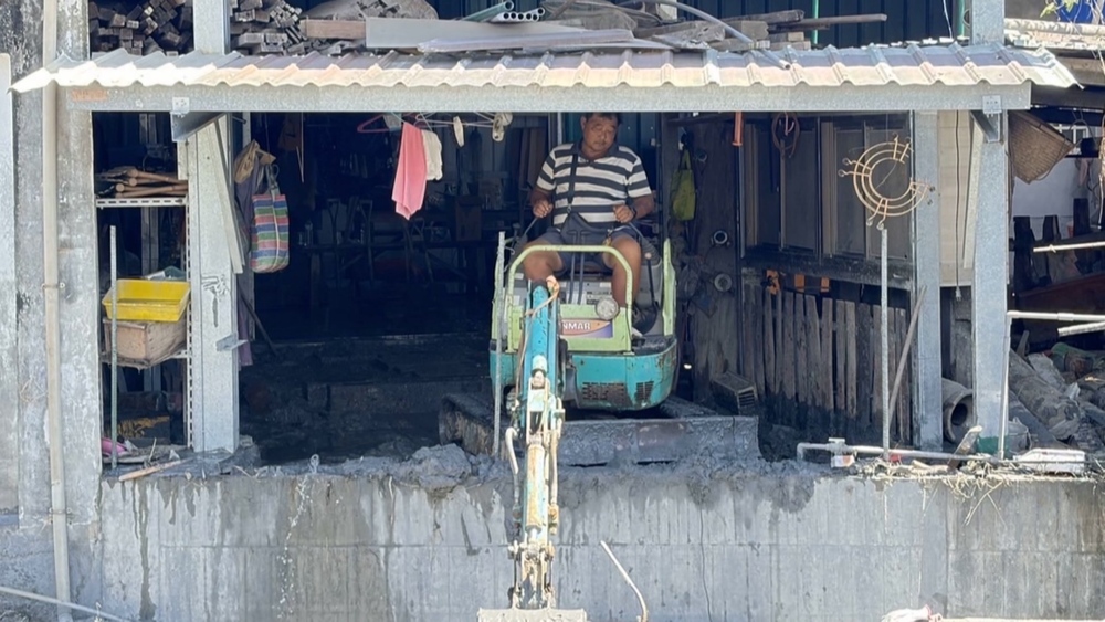 「挖土機超人」傷口感染離世　兒子曝父親義舉哽咽：很驕傲