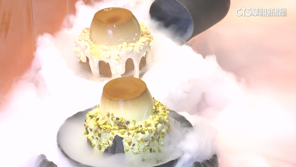 創意+視覺衝擊！浮誇系「焦糖布丁尬生乳捲」吸睛