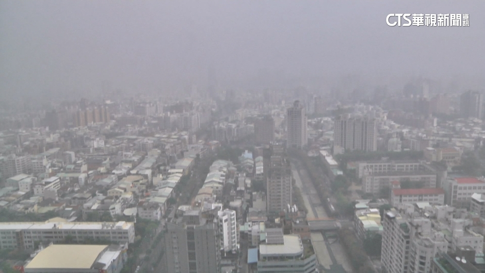 台每年6000「不菸」女性染肺腺癌　醫：主因空汙