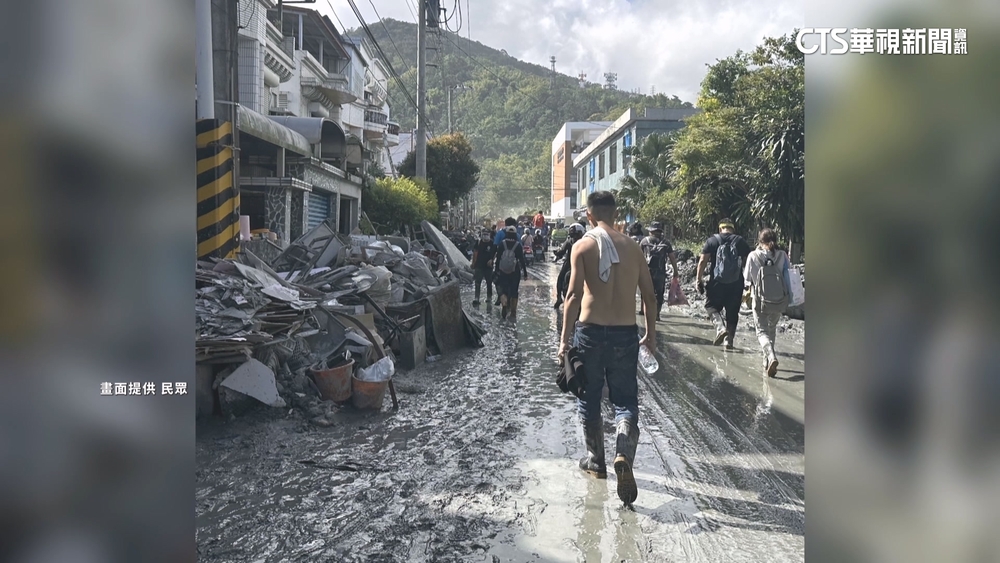 「鏟子超人」救災現「俠義精神」　志工：一方有難　八方來援