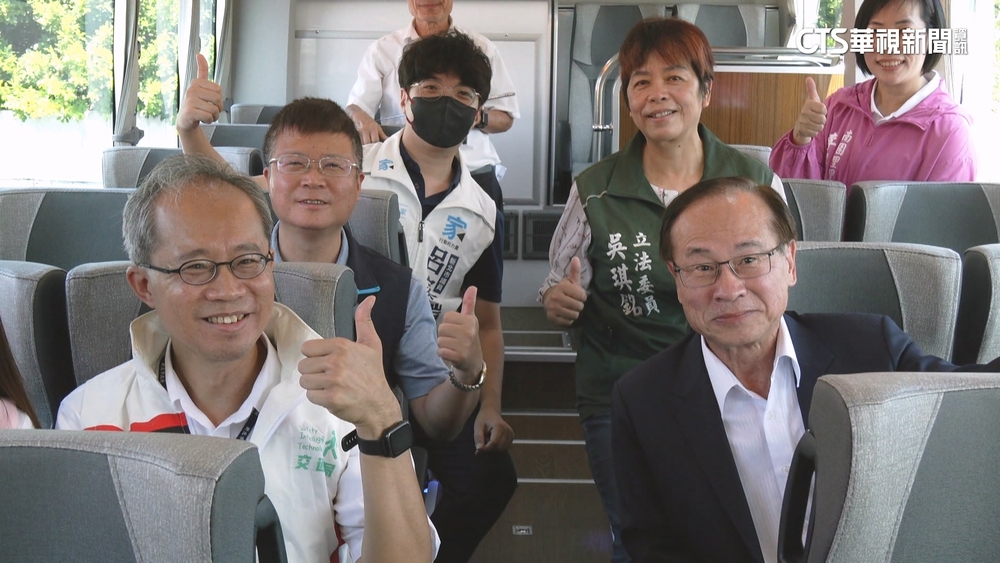 台北客運932引進「城際型電動巴士」　新北電巴突破300輛