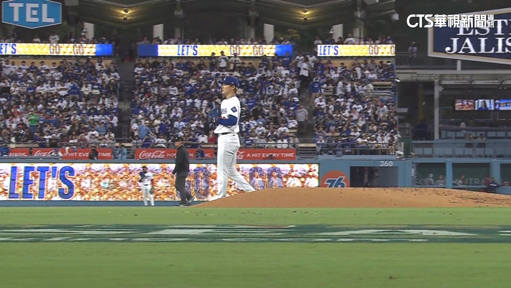 山本.書僮遭Schwarber砲擊　道奇2：8不敵費城人