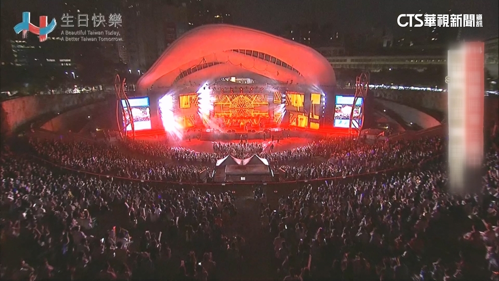 國慶晚會台中登場！　逾5.5萬人湧現場.人氣天團飆唱