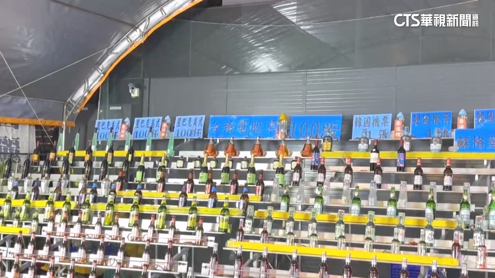 高雄左營萬年季登場　套圈圈業者祭台積電100股大獎