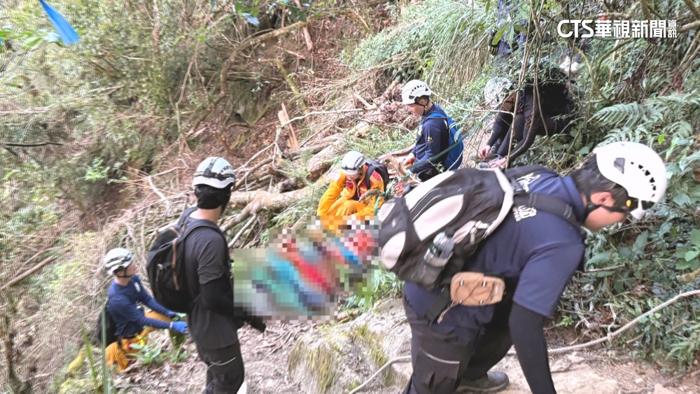 10歲男童阿里山健行　墜25米邊坡驚險獲救