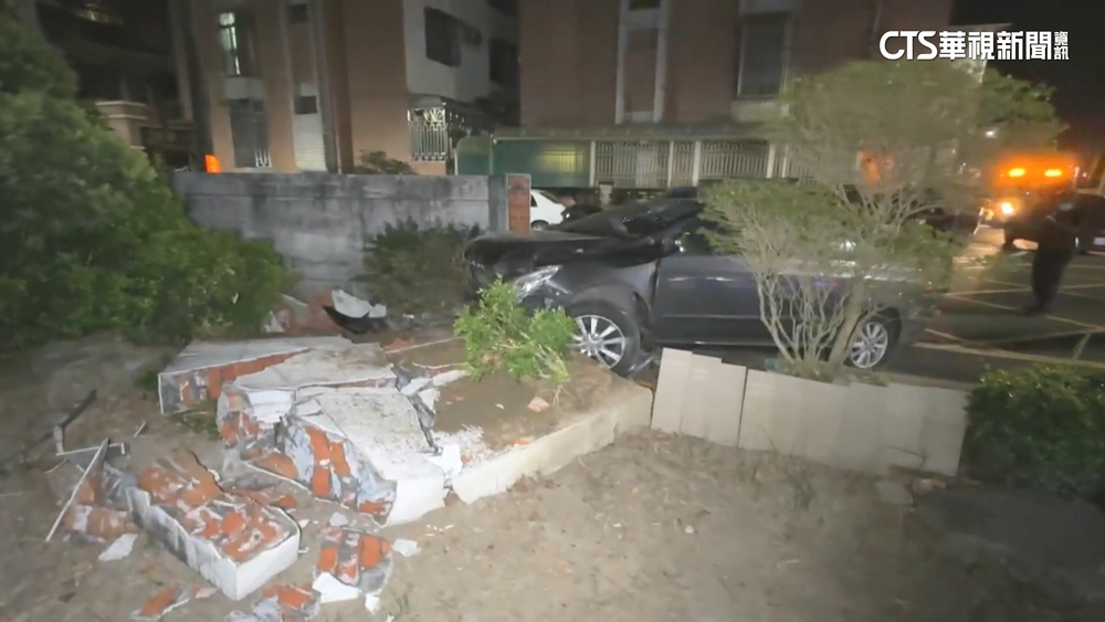 通緝車手拒檢「撞圍牆.襲警」　5嫌落網查扣60萬.毒品