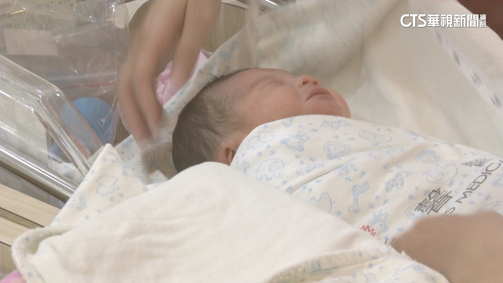 明年上路！　育嬰留停改「日」計　津貼申請程序簡化