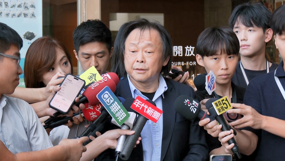 國台辦酸台灣優勢產業「慌慌張張連滾帶爬」　王世堅反嗆：連滾帶爬的是紫光、中芯