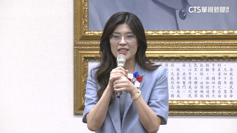 兩岸論述「赤化」？　鄭麗文：中華民國毀了對誰都沒好處