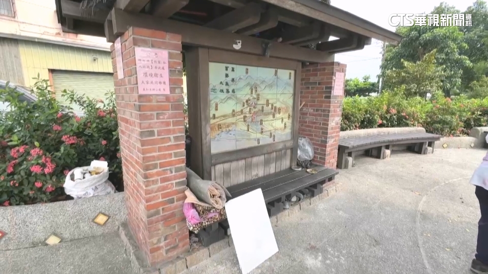 街友霸公園！　路邊盥洗居民繞道行　社會局：將協助收容