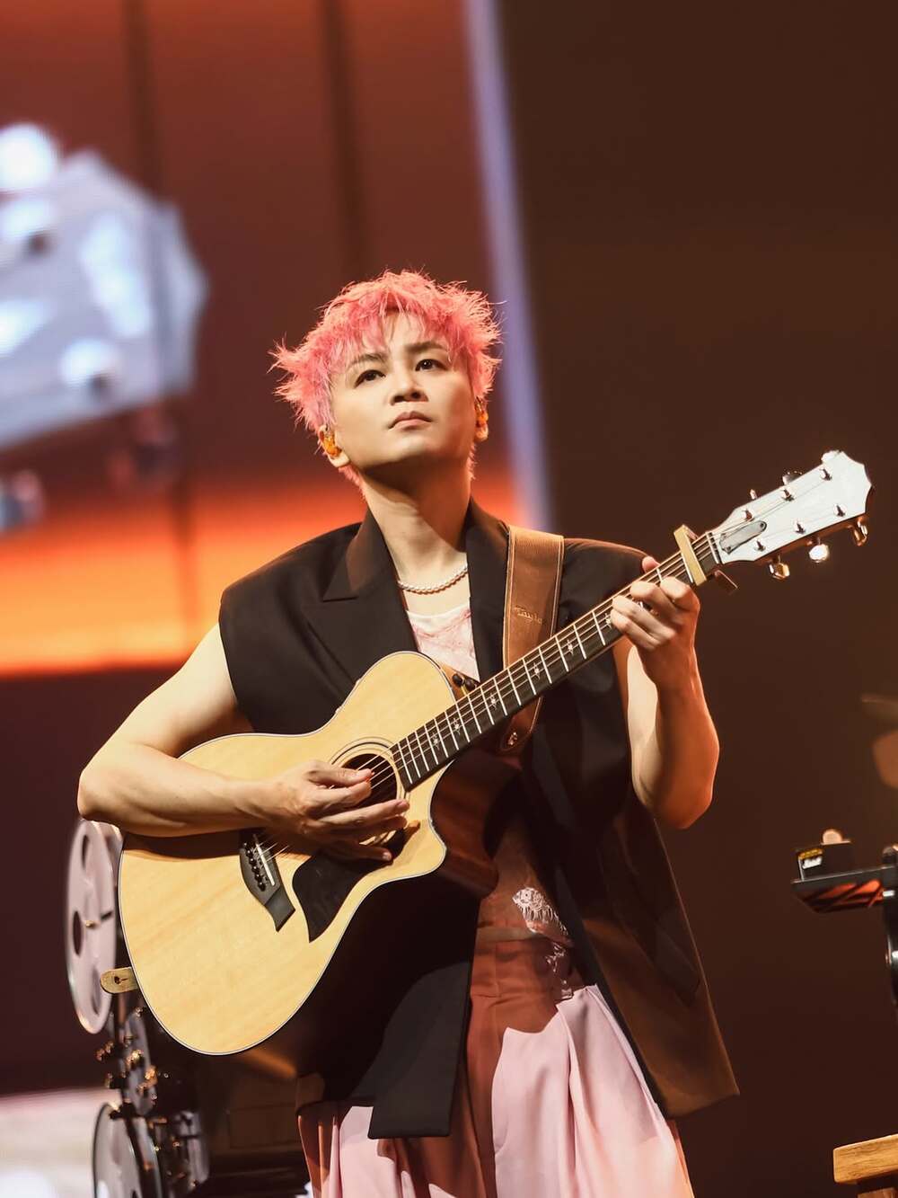 涉閃兵50萬交保　Energy書偉道歉：會承擔應有責任