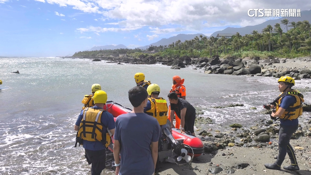 2民眾想救2衝浪客　4人一度困礁岩全獲救