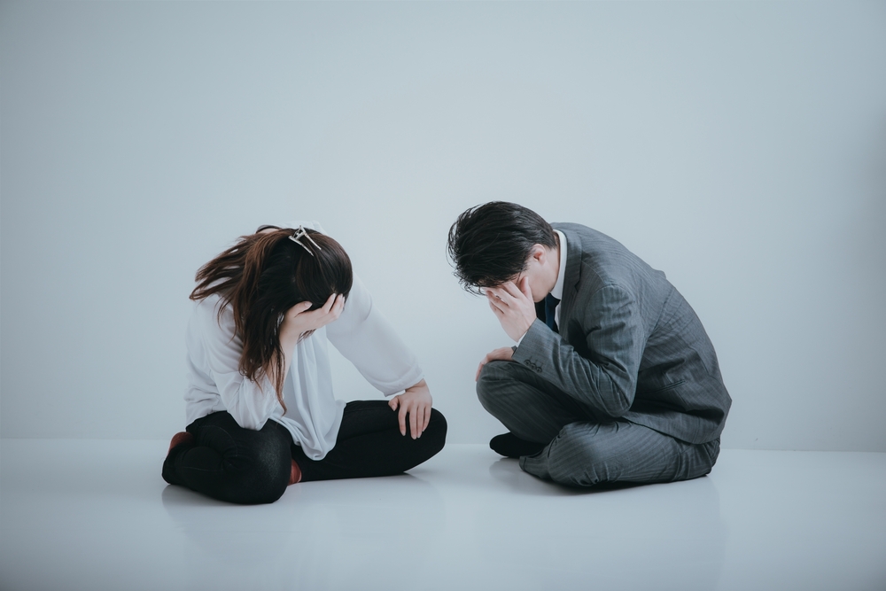 上班族心理健康亮紅燈！72%曾鬱悶想哭 僅27%求助諮商