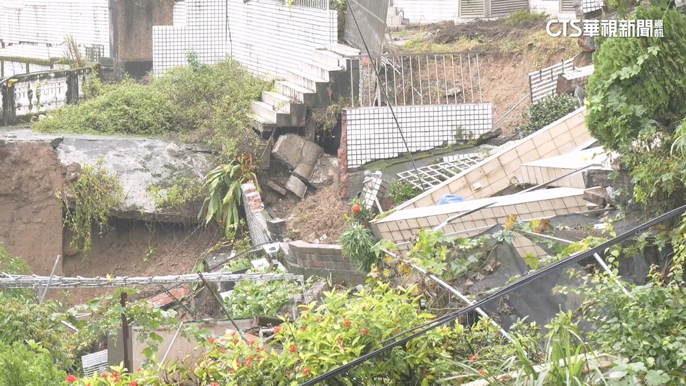 新店擋土牆塌　議員：裂成4大塊　土木技師：整體工程處置