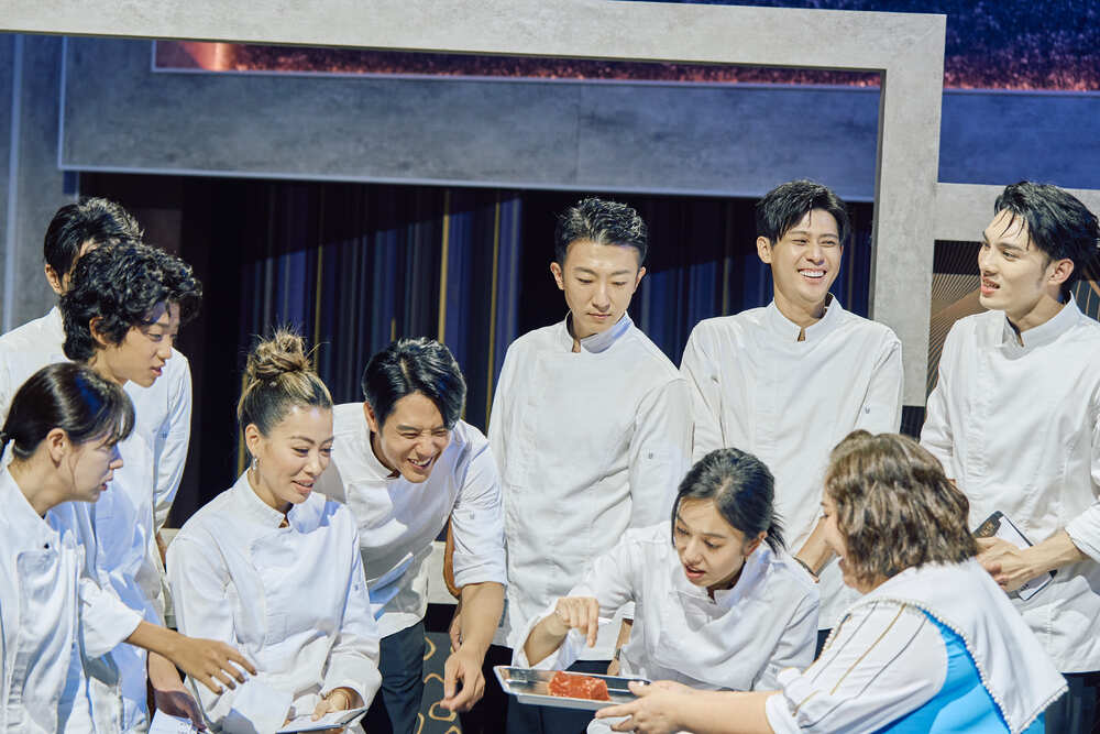 台灣首創料理組隊實境秀《星廚之戰》華視首播！明星廚助開炸廚房