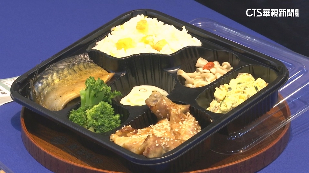 台鐵推聯名便當！雙主菜「雞排.鯖魚」　網友：完美避開豬肉
