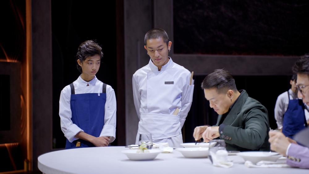 白潤音(左起)、楷奕、何順凱。何順凱主廚直言白潤音與楷奕組「有時間卻做出單調魚丸」