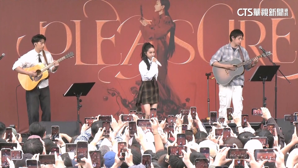 蔡依林新專輯簽唱會　粉絲卡位漏夜排隊人龍不見盡頭