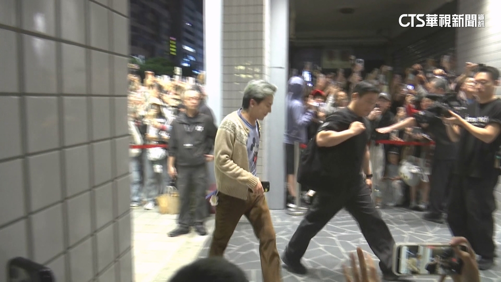 GD大巨蛋演唱會圓滿落幕！　直奔愛店粉絲夜守嗨翻