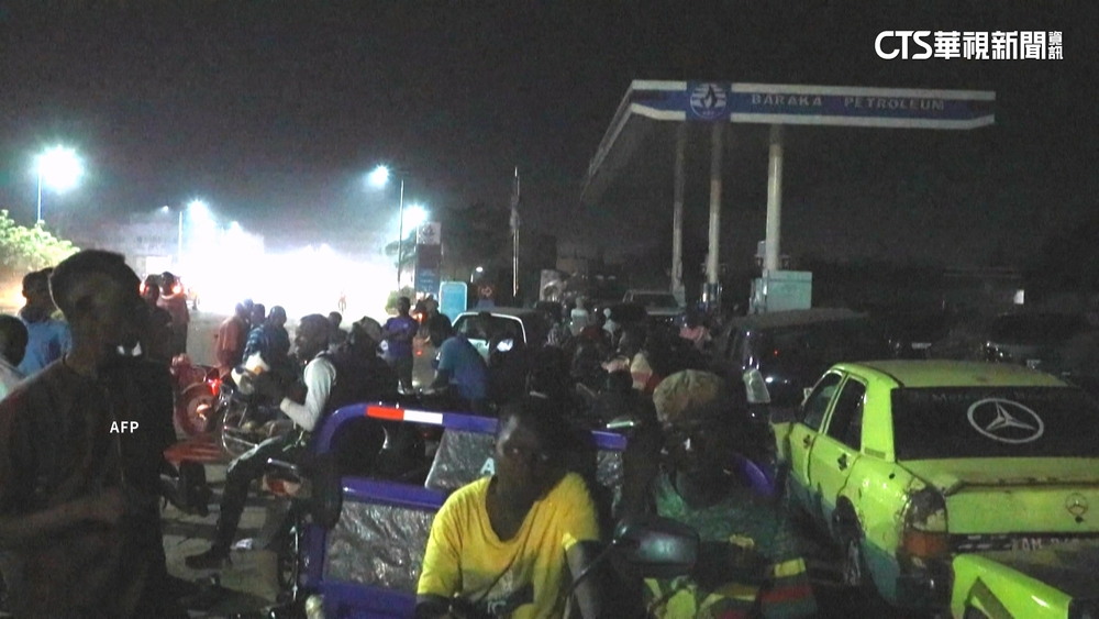 伊斯蘭民兵進逼馬利首都　突襲封鎖燃料
