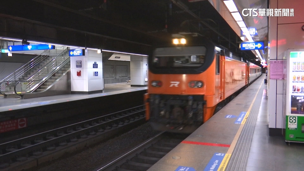 考題「趴鐵軌聽聲音確認火車到達」引網議論　台鐵小編嚇瘋：拜託千萬不要